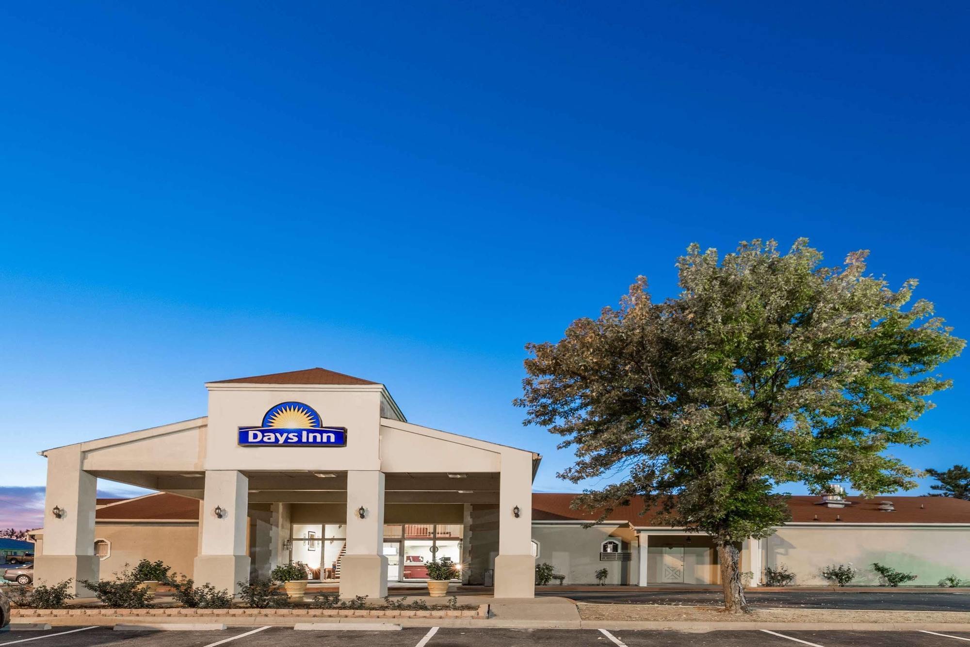 Days Inn By Wyndham Eastland ภายนอก รูปภาพ