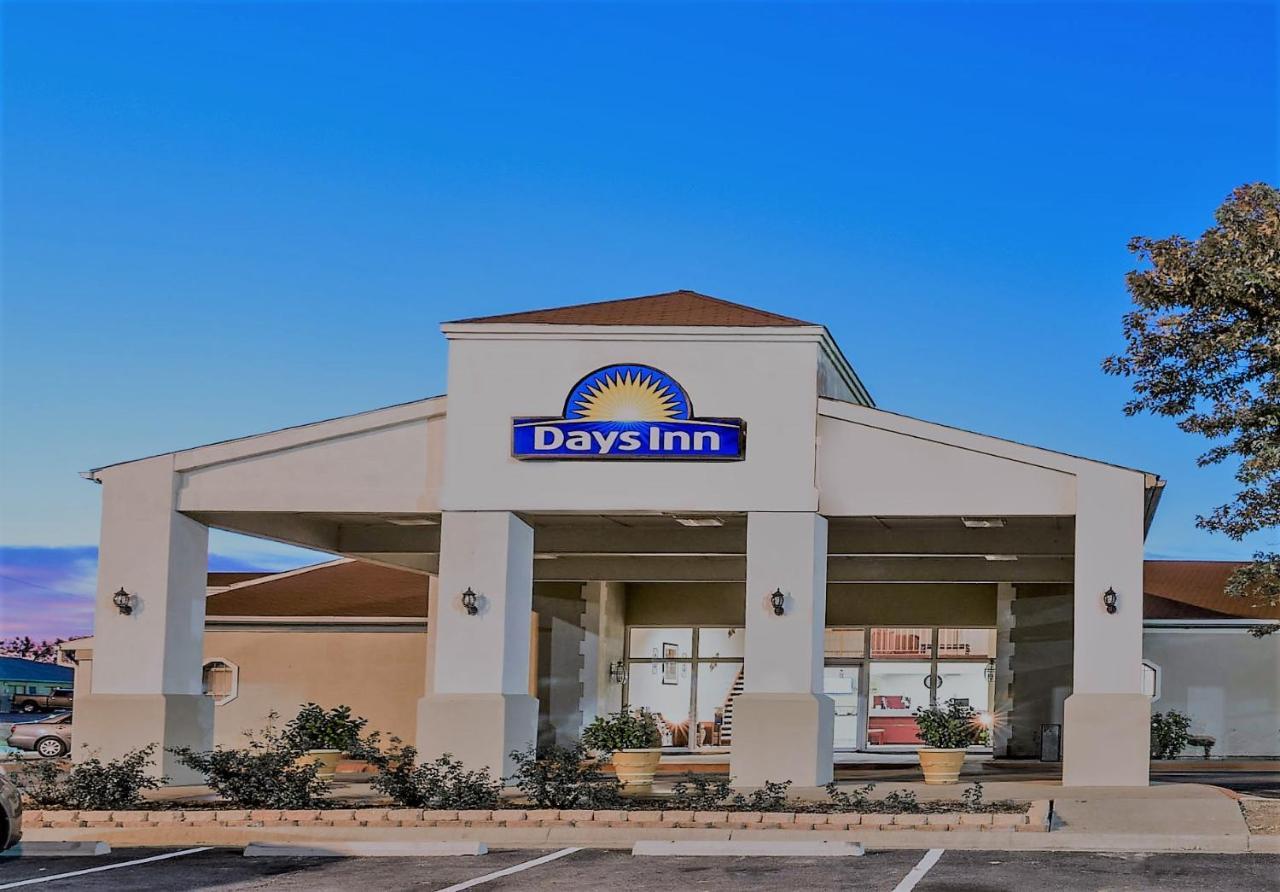 Days Inn By Wyndham Eastland ภายนอก รูปภาพ
